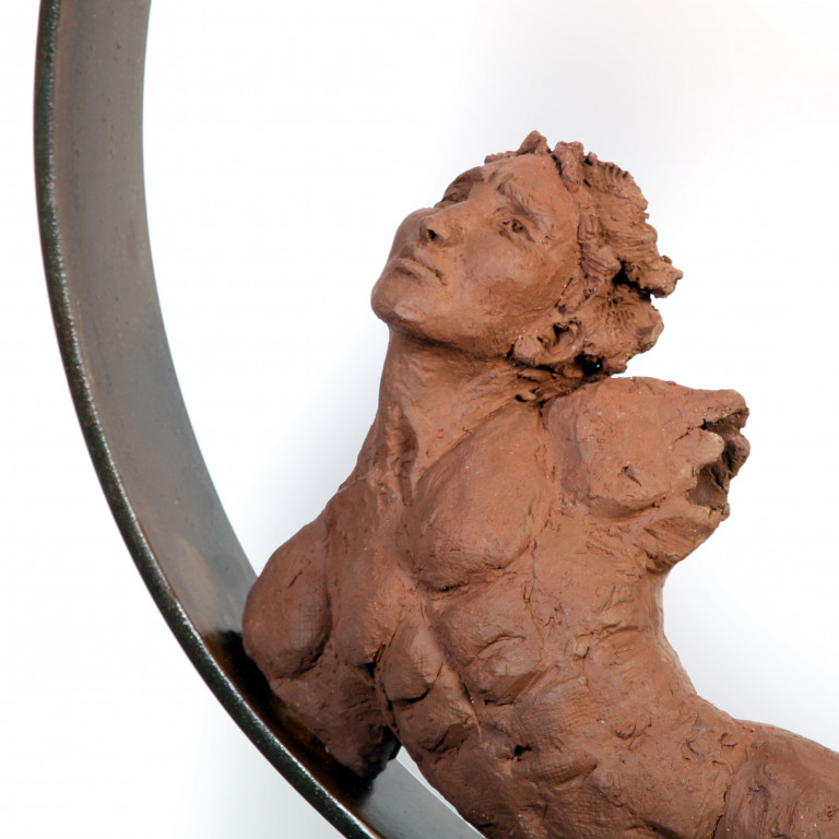 In Out 1 - sculpture grès rouge par Nicole Besnainou (30x 17x 7 cm)
